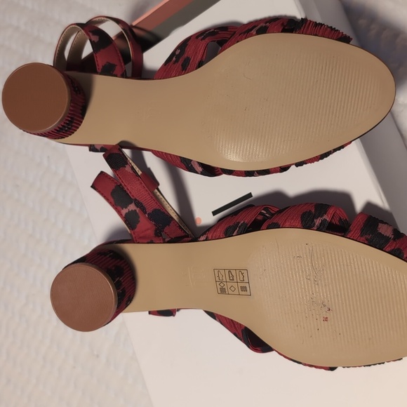 CAbi Siren Sandals - Picture 2 of 5